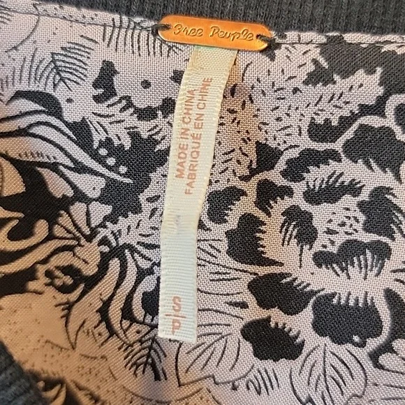 Free People Black Floral Snap Bomber Jacket Size S - Picture 4 of 7